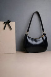 Women’s Classic Half-Moon Shoulder Bag – Elegant Zip Crossbody Purse